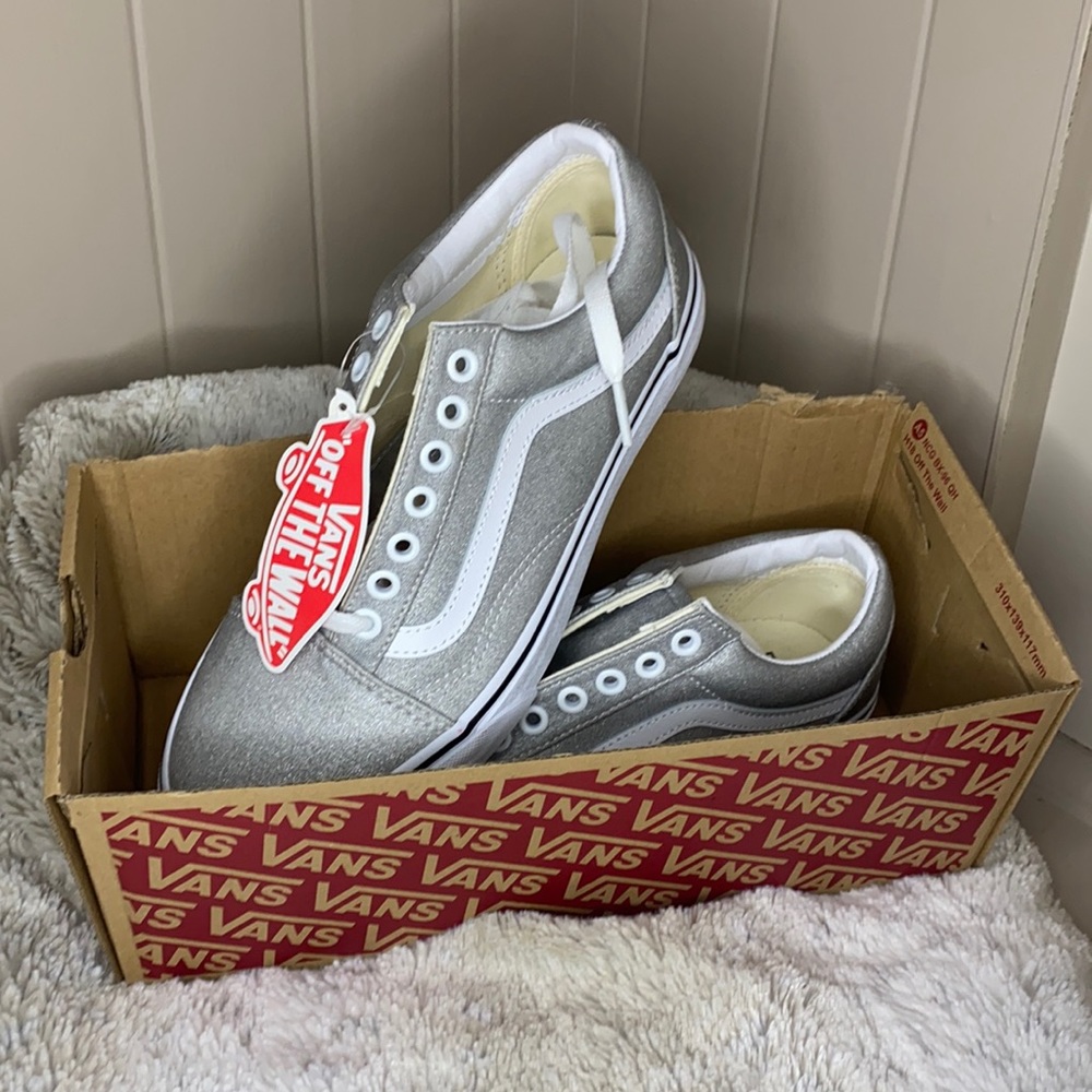 NEW Women’s Vans Silver size 8.5